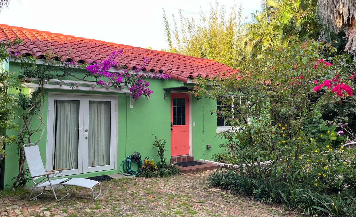Primary Photo - 315 Marlborough Rd