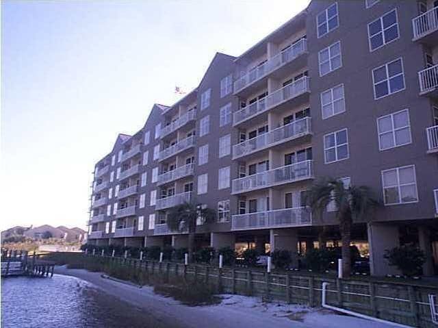 Building Photo - 321 Bream Ave