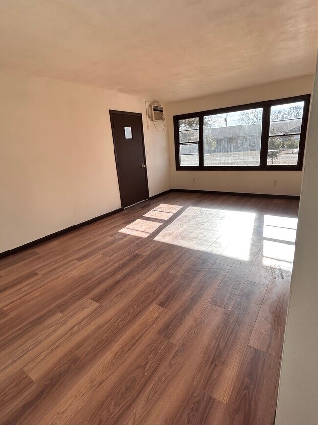 Foto del edificio - 400 Jd Rd