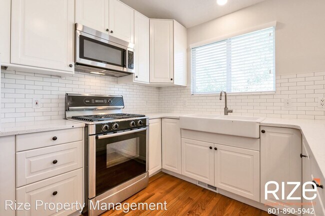 Foto del edificio - 5 br, 3.5 bath House - 12092 S Pond Ridge Dr