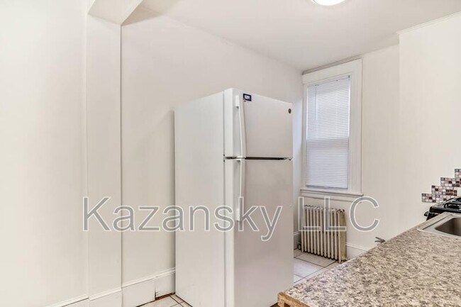 Building Photo - 4515 N Marvine St