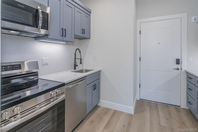 Foto del edificio - 124 S Main St