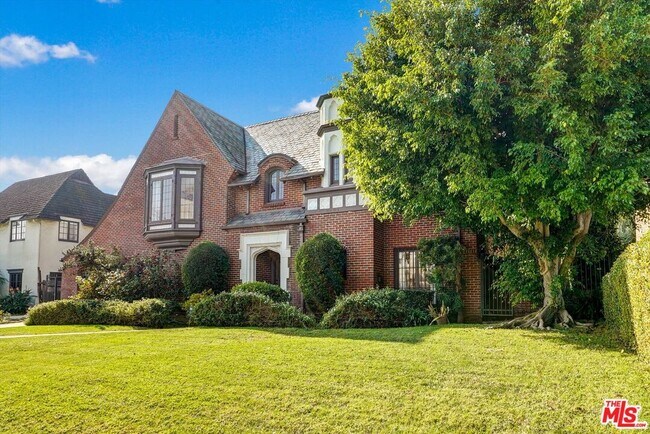 Foto del edificio - 165 N Las Palmas Ave