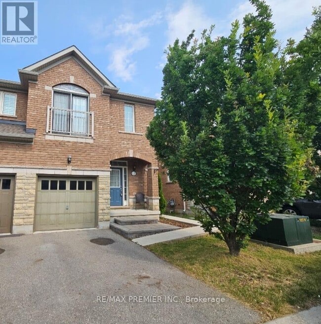 Building Photo - 745 Farmstead Dr