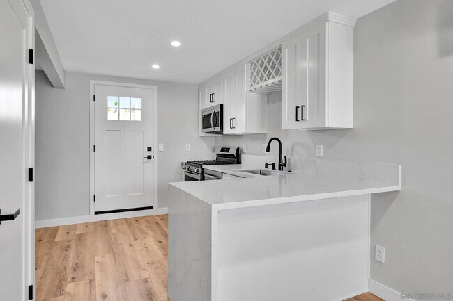 Building Photo - 4549 Terrace Dr