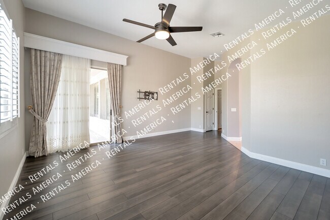 Foto del edificio - 1674 E Washington Ct