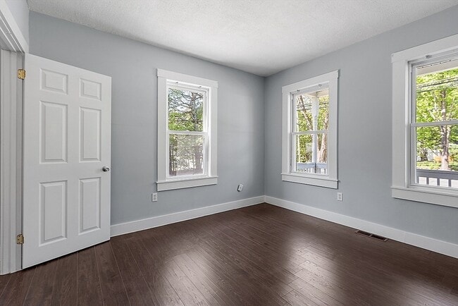 Building Photo - 31 Mill St