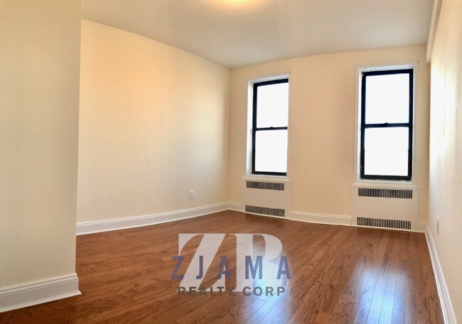 Foto del edificio - 715 Saint Marks Ave