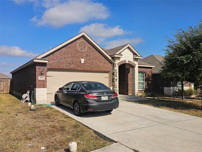 Foto del edificio - 19800 W.T. Gallaway St