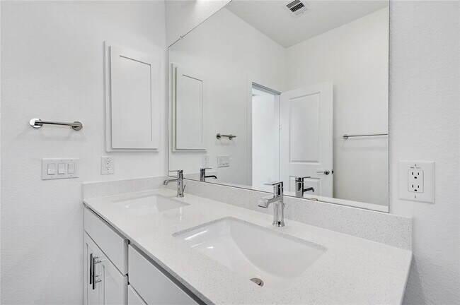 Building Photo - 20220 Katy Fwy