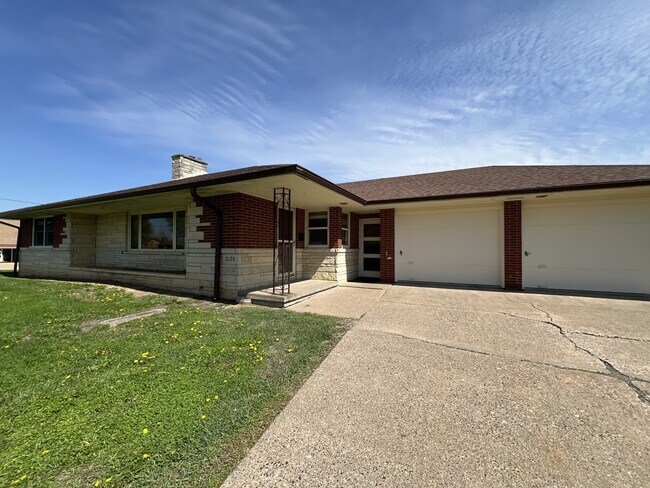Foto del edificio - 3170 Asbury Rd