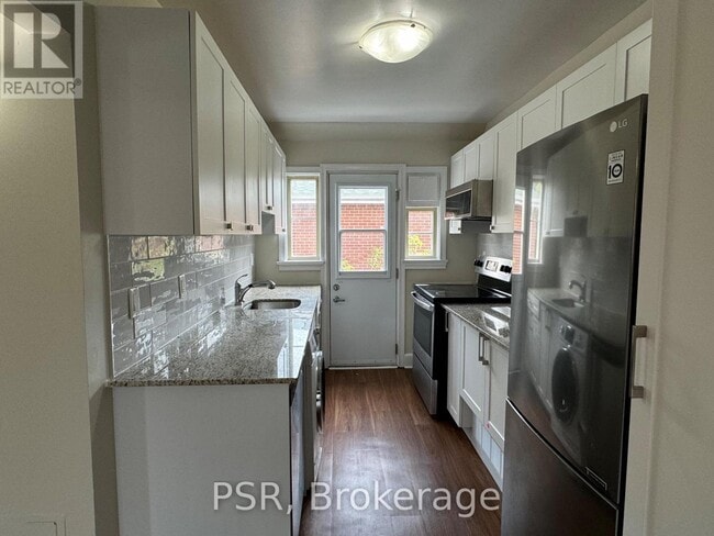 Building Photo - 1353 Bayview Ave