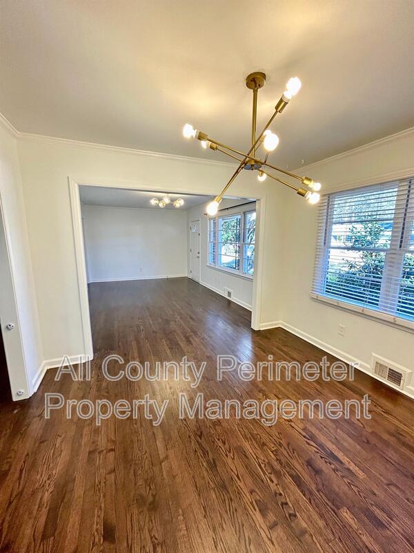 Building Photo - 1471 Thomas Rd