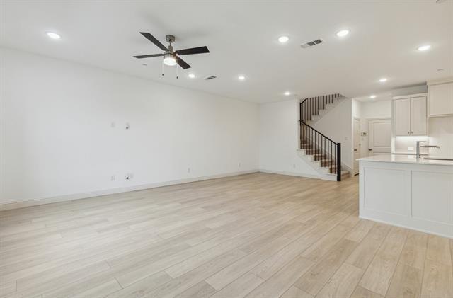 Foto del edificio - 4717 Spinner St