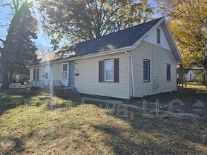 Building Photo - 1125 N Barclay St