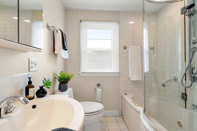 Foto del edificio - 41 Rublee St