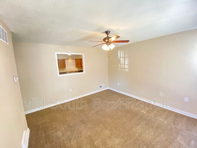 Foto del edificio - 3367 William Tell Dr