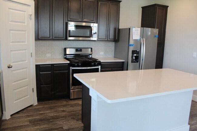 Foto del edificio - 7516 Harmony Shoals Bnd