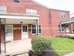 Building Photo - 2139 Ridgeview Rd