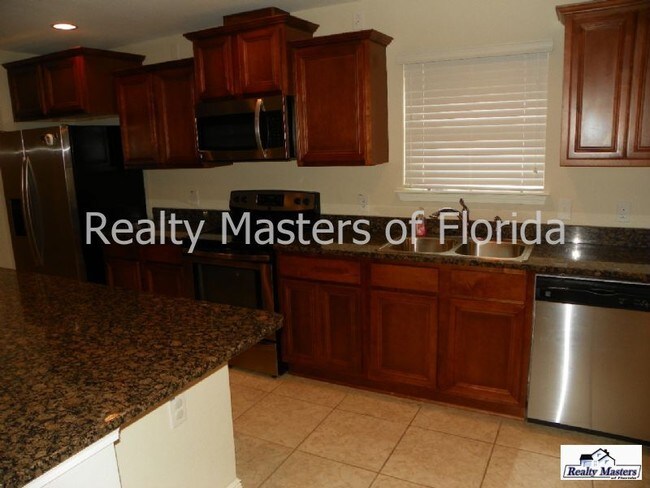 Building Photo - 2511 Fiddlers Cir