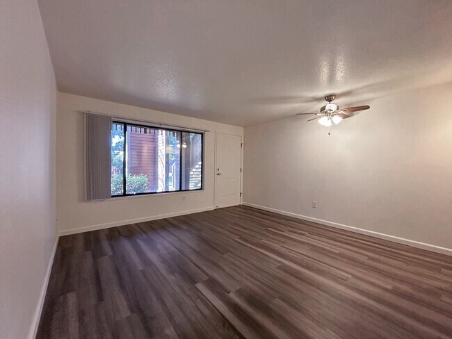 Foto del edificio - 5005 SW Murray Blvd