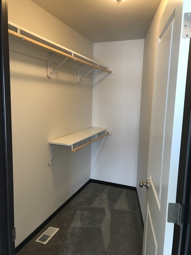 Foto del edificio - 717 14th St SE