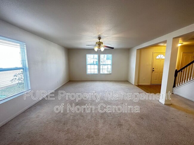 Building Photo - 723 Skywatch Ln