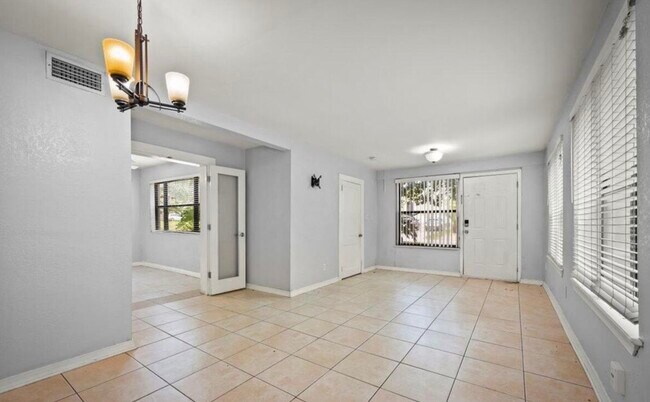 Foto del edificio - 1277 Mayfair Rd