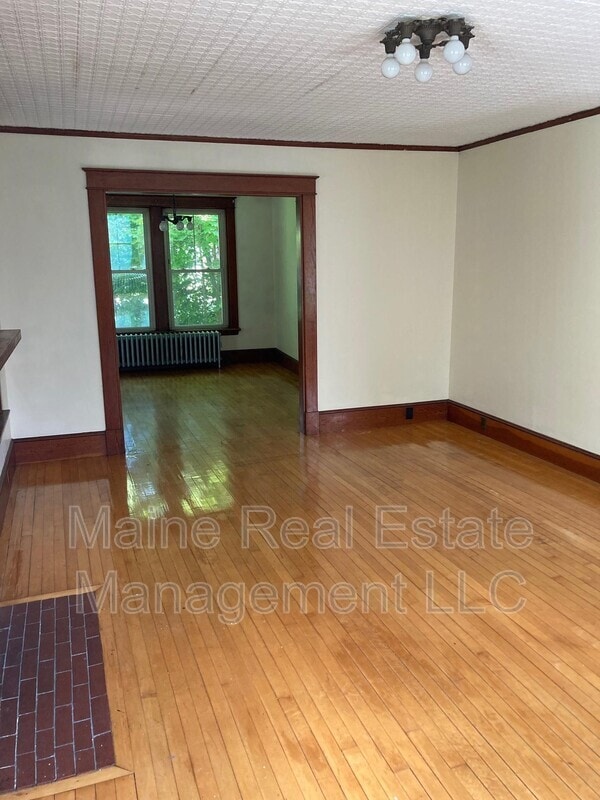 83 Main St, Orono, ME 04473 Condo for Rent in Orono, ME