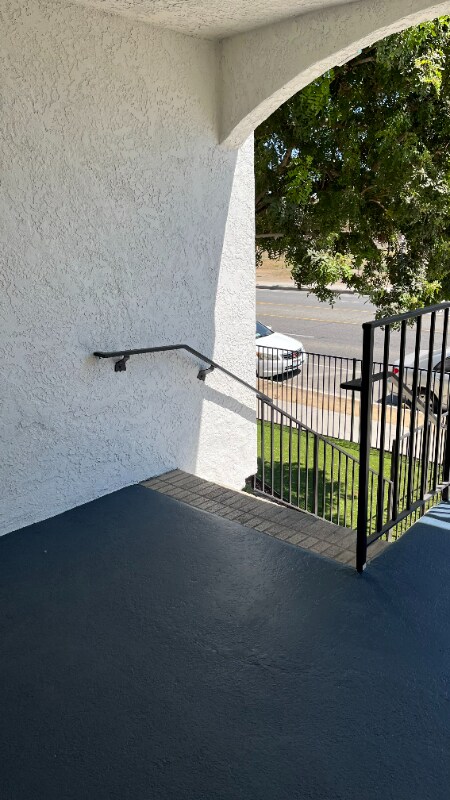 Foto del edificio - 7015 Whitsett Ave