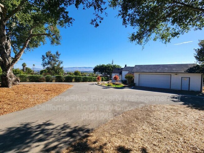 Building Photo - 3191 Eastman Ln