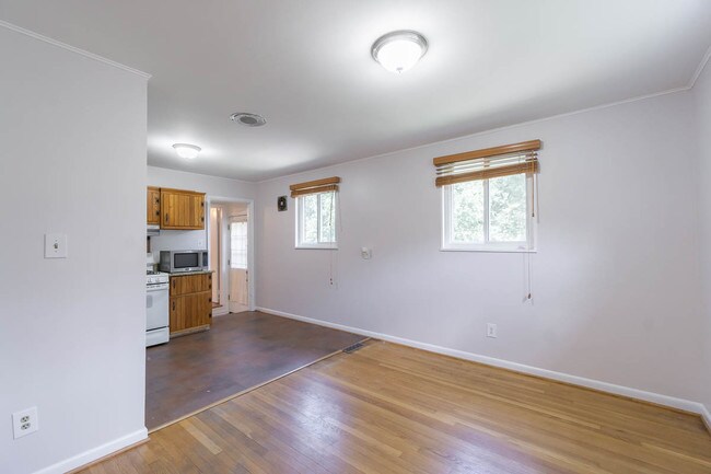 Foto del edificio - 11304 Ashley Dr