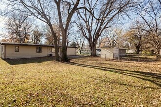 Building Photo - 500 Eldora Ln
