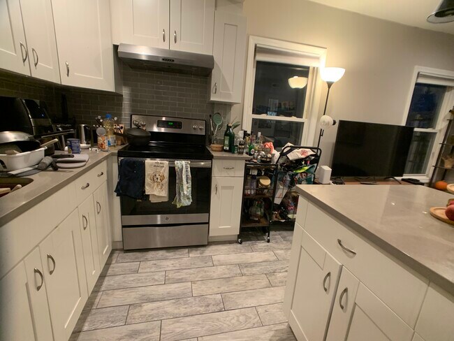 Foto del edificio - 78 Linden St