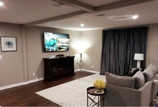 Building Photo - 330 S Caldwood Dr