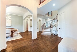 Building Photo - 1403 Wakefield Dr