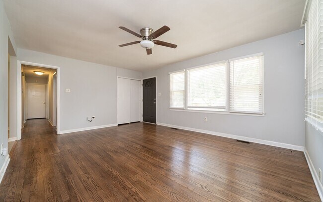 Foto del edificio - Charming 3 Bed, 1 Bath near Downtown Raleigh