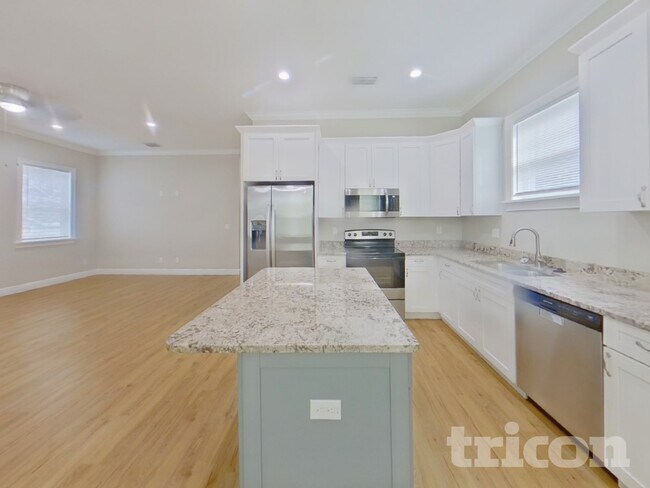 Foto del edificio - 7703 N Huntley Ave