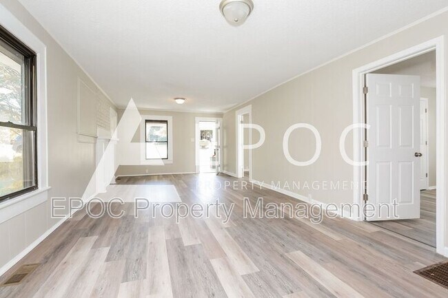 Foto del edificio - 3225 Summit Ave