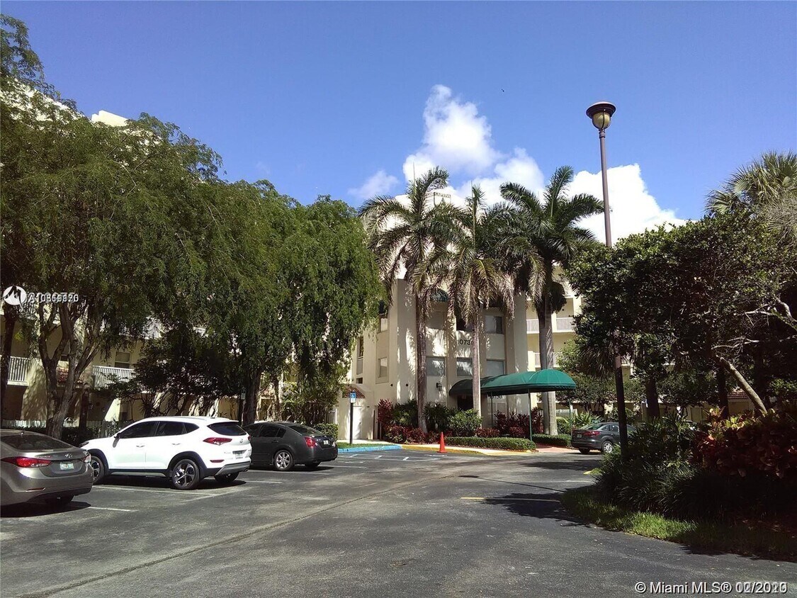 Foto principal - 10730 NW 66th St