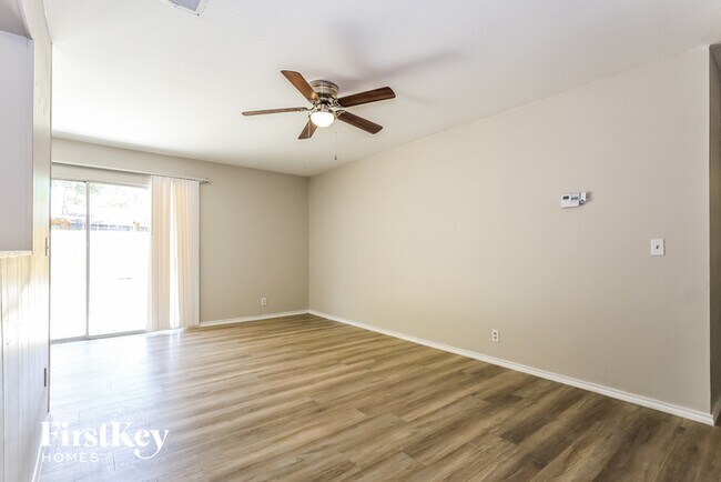 Building Photo - 9707 Bear Creek Dr
