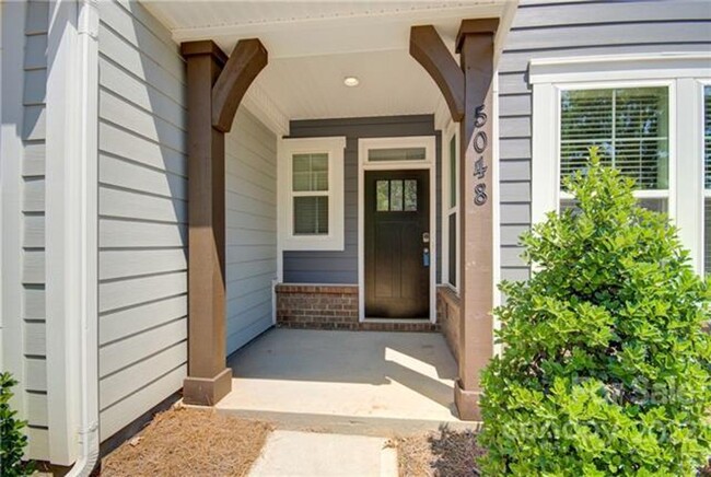 Building Photo - 3BR/2BA Townhome in Davis Lake