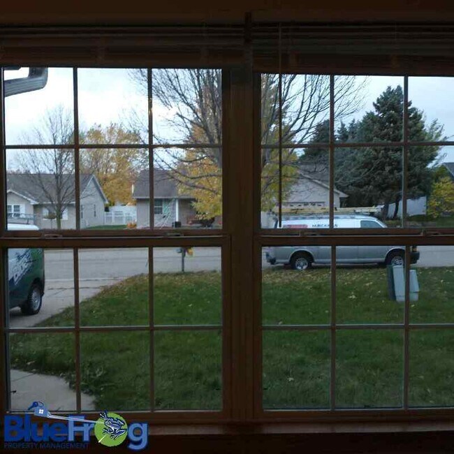 Foto del edificio - 3282 Windland Dr