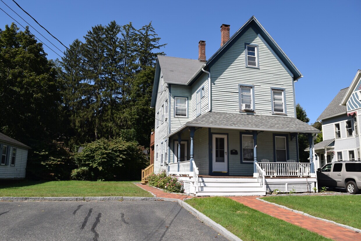 6 Grand St, Bethel, CT 06801 Room for Rent in Bethel, CT