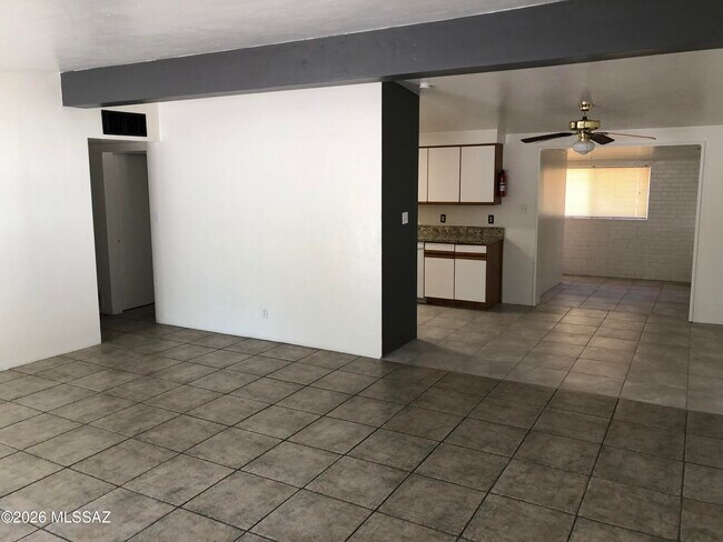 Foto del edificio - 1415 E Lester St