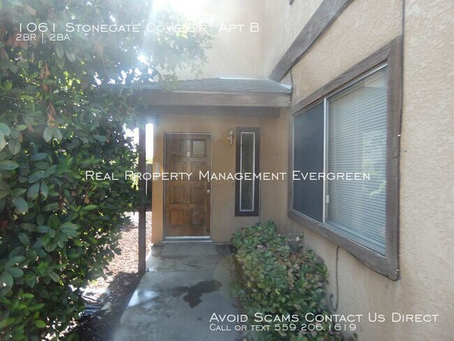 Building Photo - 1061 Stonegate Cove Dr