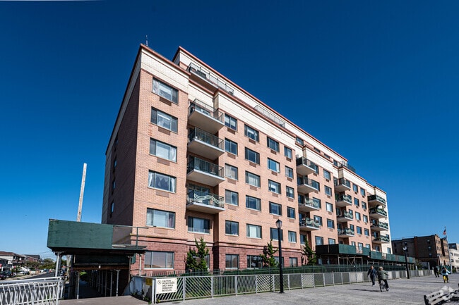 Building Photo - Ocean Grande