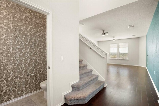Building Photo - 9321 Southwick Dr
