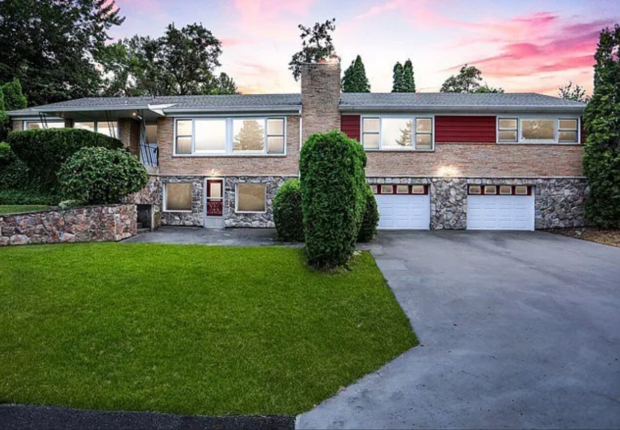 1010 S Calvin Rd, Spokane Valley, WA 99037 House Rental in Spokane