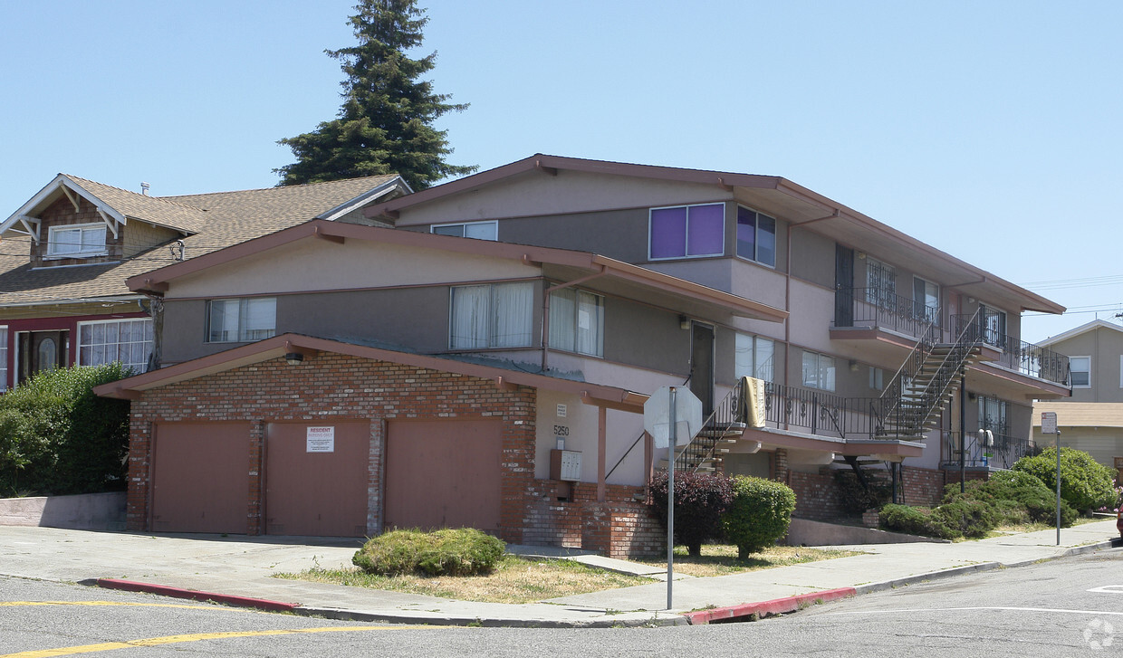 Foto principal - 5250 Ygnacio Ave